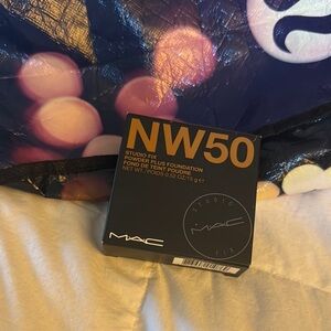 MAC Cosmetics Studio Fix Foundation NW50